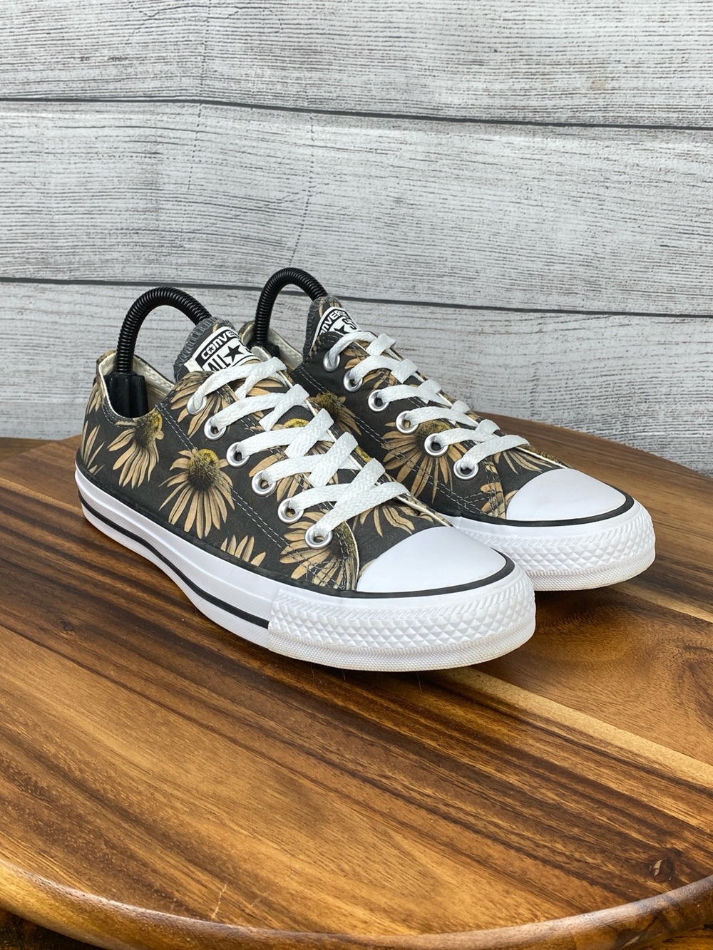 Converse Chuck Taylor All Star Low Dark Floral Sunflower Shoe Women’s Size 7 - Picture 3 of 12